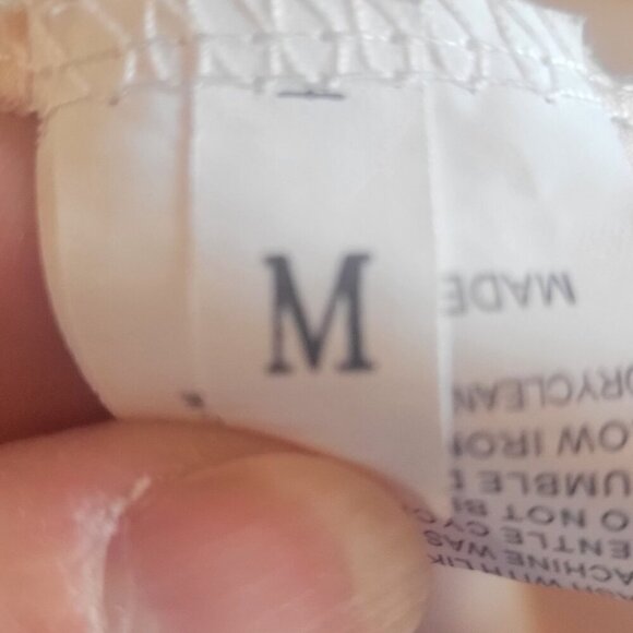 Ruffled Shoulder Sleeveless Blush Colored V-neck Blouse - Size M - Picture 10 of 10